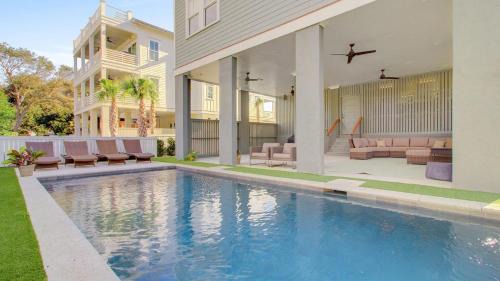 Isle of Palms House | 311 Carolina by AvantStay Rooftop Ocean Views w Pool