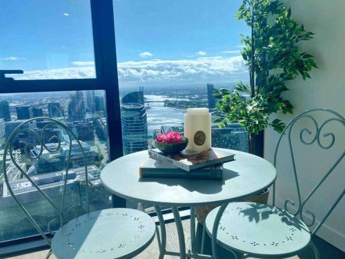 Melbourne Central Business District Apartment | 31st Floor! Amazing Sea View 2B2B@Southern Cross