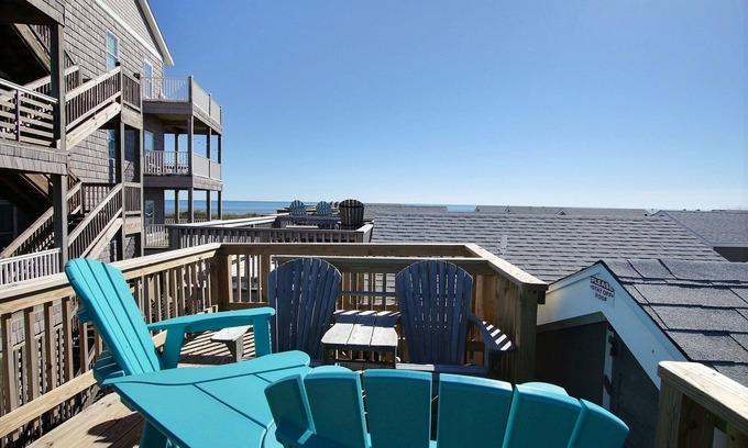 Hatteras Condo | 34 Sailing In A Gale Studio Bedroom Condo by RedAwning