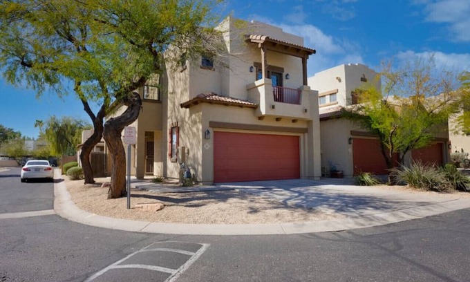 Mesa Condo | 3422 e university 20 · Fantastic 2 Bed Townhome in Central Mesa