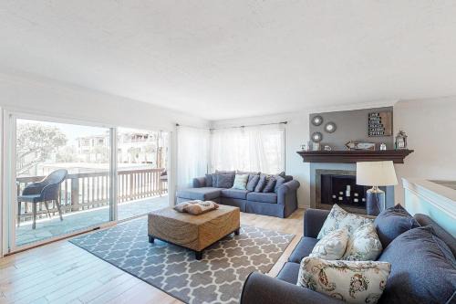 Carlsbad House | 3454 Carlsbad Blvd