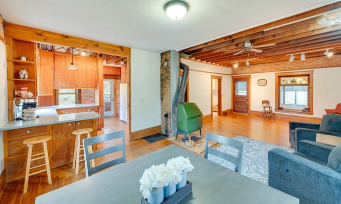 Sextonville House | 371 m² House ∙ 4 bedrooms ∙ 10 guests