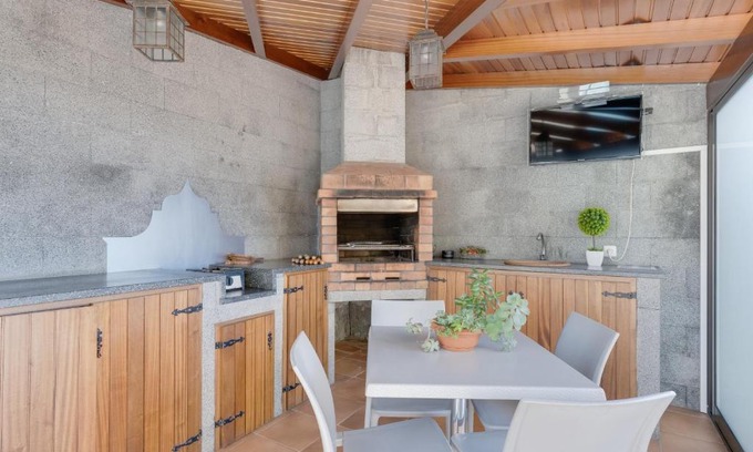 Sao Roque House | 3B Villa Heated Pool Barbecue Games Room