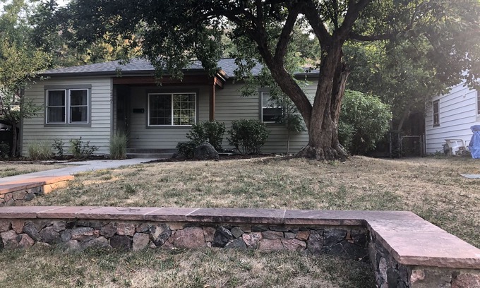 Golden House | 3BD/2BA Downtown Golden home close to hiking, biking, breweries & restaurants