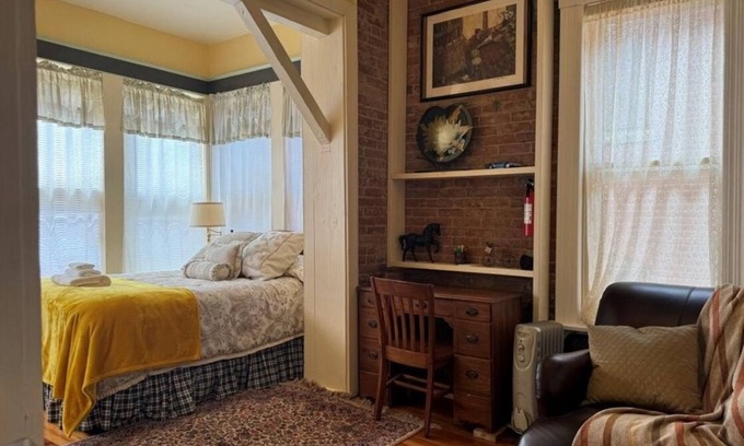 St. Joseph Apartment | 3bdr Apartment in Museum Hill - #3
