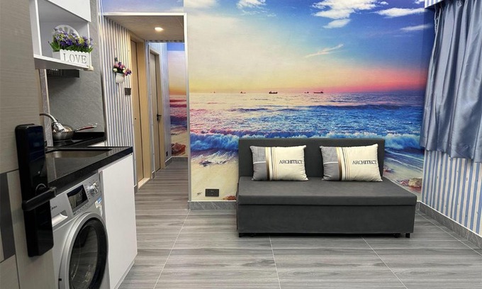 Mong Kok Apartment | 3BR Romantic apt, 2mins MTR, 8pax