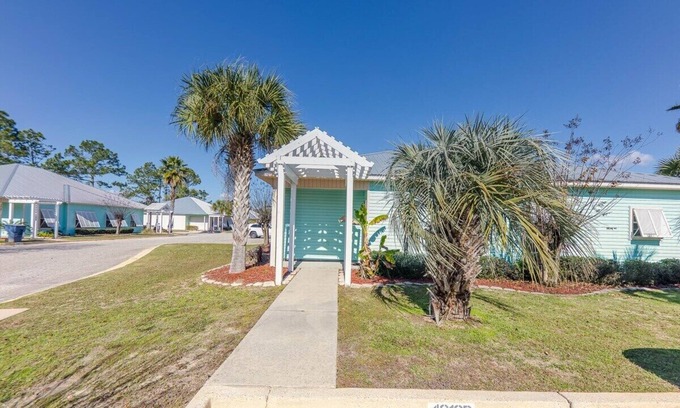 Orange Beach Villa | 3BR Villa - Close to Beach - The Wharf - Sports - Concerts