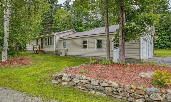 Woodsville House | 3BR with A/C, a Firepit and Private Lake Access!