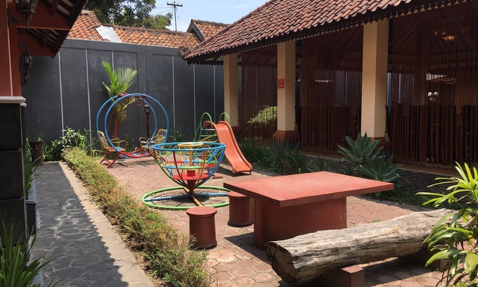 Central Yogyakarta Bed & Breakfast | 3C Familia Residence