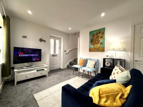 Sandbach House | 3CRST 2 Bedroom House Free Parking