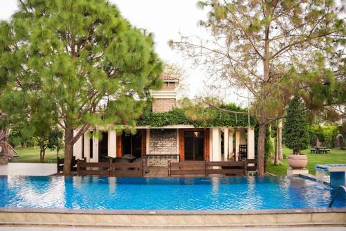 Lahore Apartment | 4 Acre 3BHK Defence Raya Farmhouse