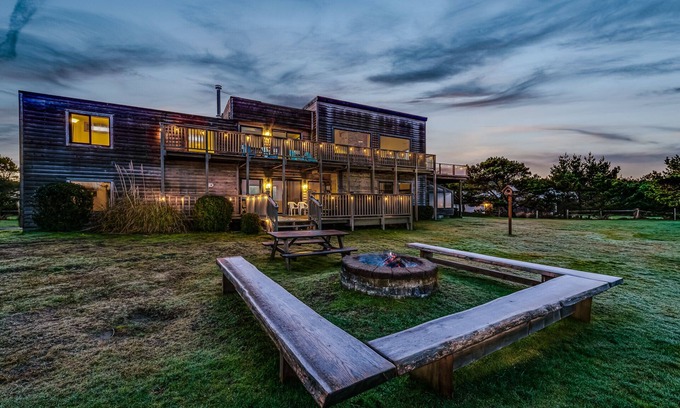 Warrenton House | 4-Acre Beach Farmhouse, hot tub, firepit, game room, 3 min walk to beach, slp 14