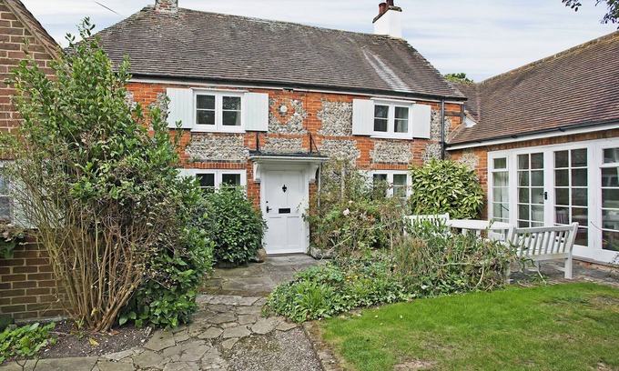West Wittering Cottage | 4 bedroom accommodation in West Wittering