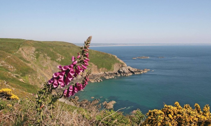 Quettehou House | 4 bedroom accommodation in Quettehou