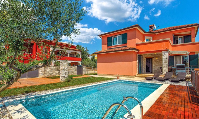 Murine House | 4 bedroom awesome home in Umag