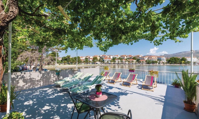 Stobrec House | 4 bedroom beach front home in Stobrec