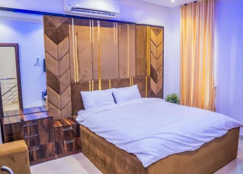 Lagos Apartment | 4 Bedroom Luxe Living- Magodo Phase 1 - 247 POWER