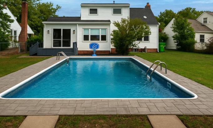 Euclid House | 4 Bedroom Pool & Hot Tub Home Near Cleveland