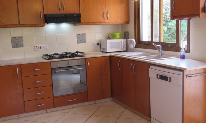Marathounta Villa | 4 Bedroom villa in Ineia in Beautiful Courtyard