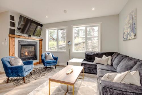 East Kootenay House | 4-bedroom with Game Room & Hot Tub