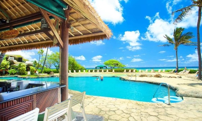 Hanamaulu Hotel | 4 Home-like accommodation w/Garden View! Outdoor Pool, Near Lydgate State Beach