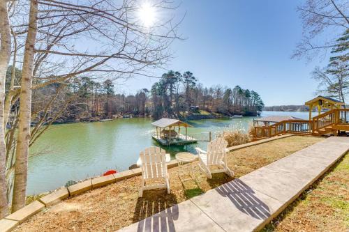 Scotts House | 4 Kayaks Lakefront Lookout Shoals Getaway!