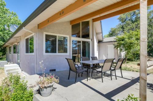 Granite Bay House | 4 Mi to Folsom Lake Modern Home with Patio!