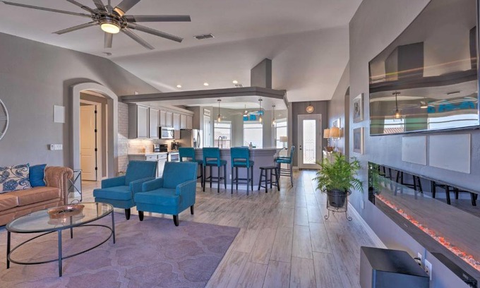 Lake Havasu City House | 4 Mi to Lake Havasu State Park Home with Pool