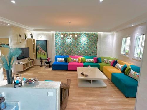 Skhirat Plage Villa | 4 min à pied de la Plage, 3 BR, Piscine, Parking