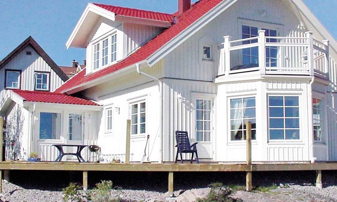 Kungshamn Apartment | 4 person holiday home in KUNGSHAMN