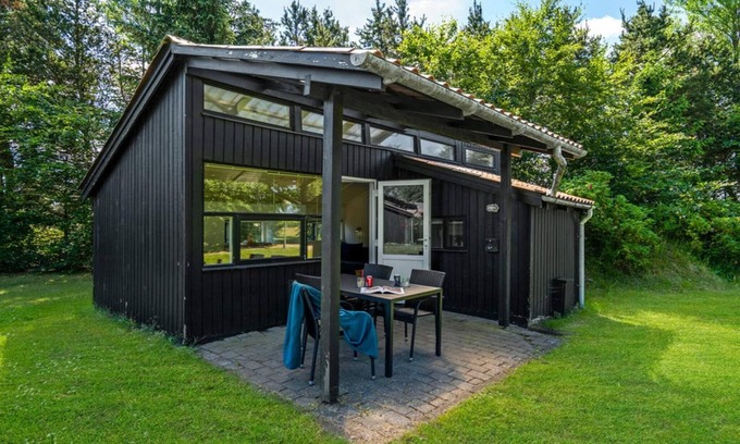 Hampen House | 4 person holiday home in Hampen