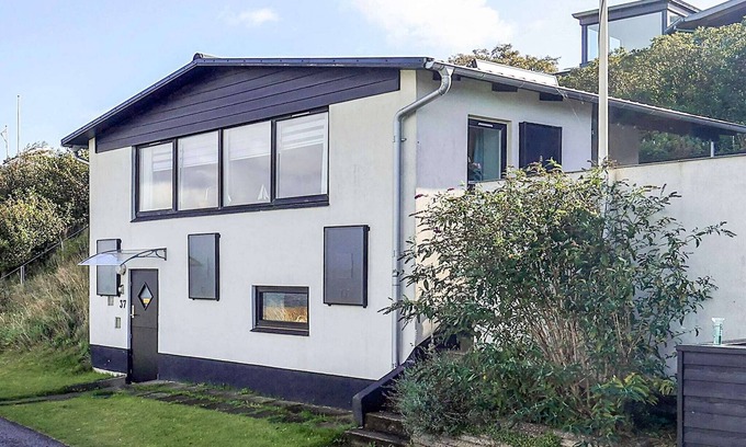 Hvalpsund House | 4 person holiday home in Farsø-By Traum