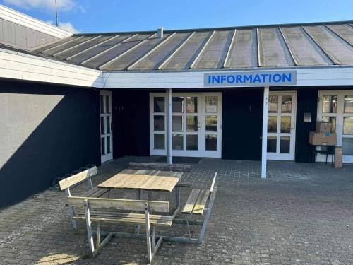 Hampen House | 4 person holiday home in Hampen