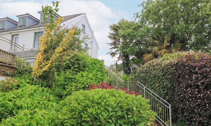 Bugford Cottage | 4 The Manor House Hillfield Village