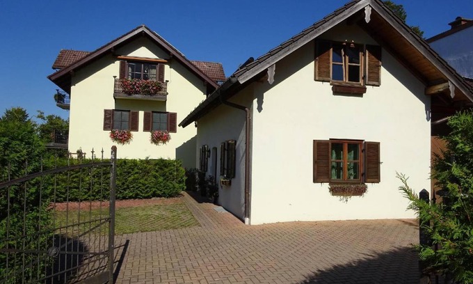 Gmain Apartment | 40 m² Apartment ∙ 1 bedroom ∙ 3 guests