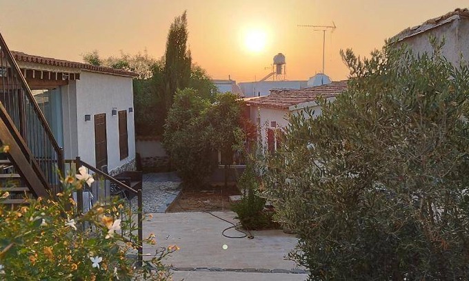 Politiko Villa | 400 m² Villa ∙ 5 bedrooms ∙ 10 guests