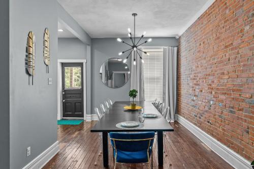 Shaw House | 4106 Cozy Shaw Sanctuary