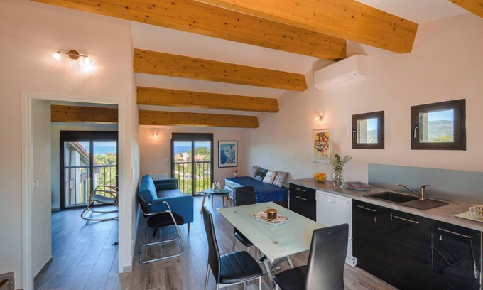 Sagone Apartment | 48 m2, 6 min walk to the beach!