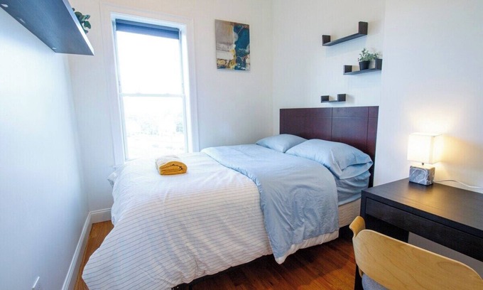 Highland Park Apartment | 4BD 1.5BTH Comfy Newly Renovated Apt