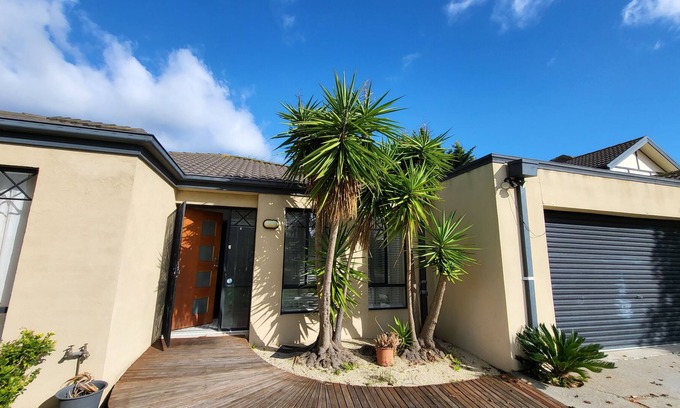 Seabrook Villa | 4Bedroom House-Holiday home in Seabrook