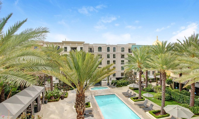 Downtown House | 4th floor 2B/2bath with private balcony overlooking the pool at the Americana!