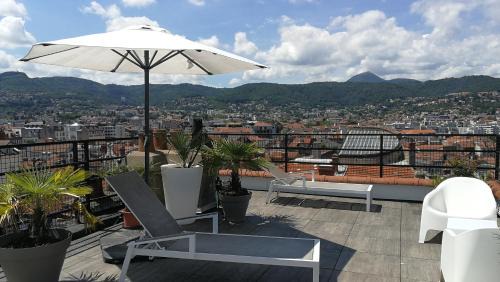 Clermont Ferrand City Centre Bed & Breakfast | 5&5 Rooftop