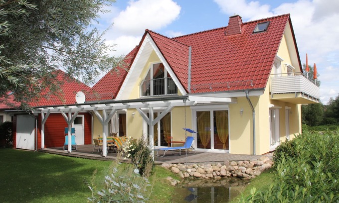 Luessow Apartment | 5 * apartment on the outskirts of Stralsund 1B OG