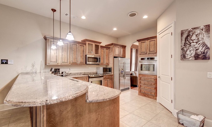 Lithonia House | 5 Bdrms/Swimming Pool/Indoor Hottub/Game Rm/Gated Home 20 mins from downtown Atl