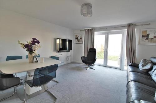 North End House | 5 bed and 3 bath house in London