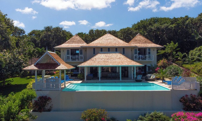 Montego Bay House | 5 bed villa, gated community, private pool, fully staffed, private chauffeur