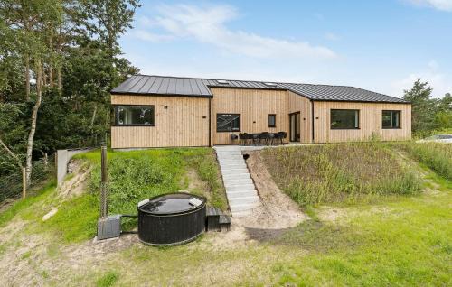 Ebeltoft House | 5 Bedroom Awesome Home In Ebeltoft