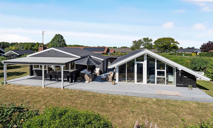 Juelsminde House | 5 bedroom beautiful home in Juelsminde