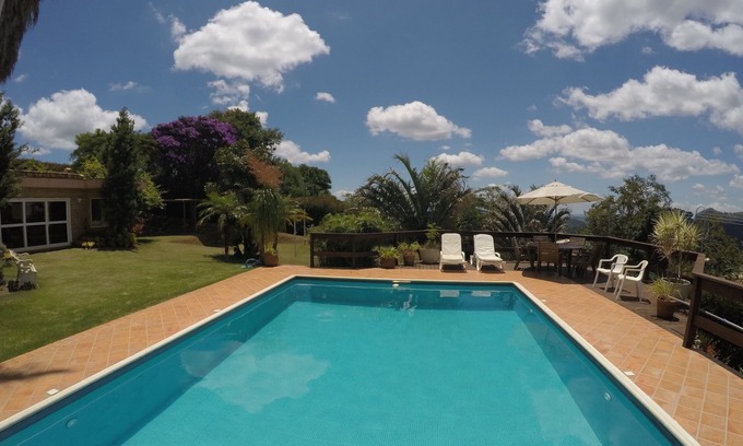 Posse House | 5 BEDROOM HOUSE (4 SUITES) LUXURY CONDOMINIUM POOL, VOLEI COURT