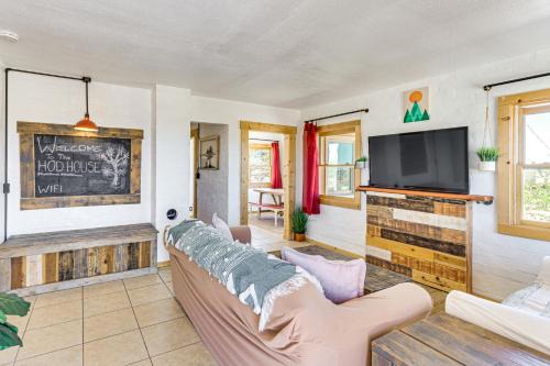 Twentynine Palms House | 5 Mi to Joshua Tree National Park Desert Oasis!